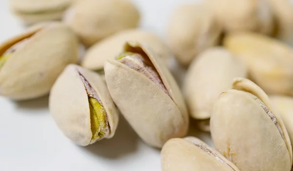 7 λόγοι να αγαπήσεις τα φιστίκια Αιγίνης - και πώς να τα εντάξεις στη διατροφή σου