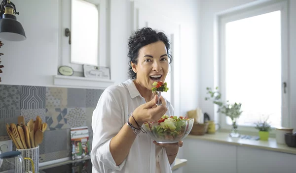 Keto diet στην εμμηνόπαυση: 4 σοβαρές παρενέργειες