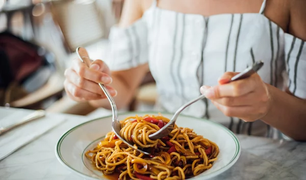 Αλάτι, ζάχαρη, αλεύρι: Είναι τελικά τόσο επιβαρυντικά για εμάς τα λευκά προϊόντα;