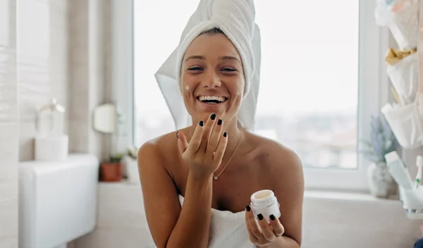 Πανάδες τέλος! Όλα τα προϊόντα για να καταπολεμήσουμε τις δυσχρωμίες του δέρματος