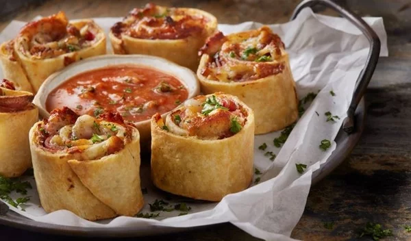 Σπιτική πίτσα με τορτίγια- Εύκολη και πεντανόστιμη