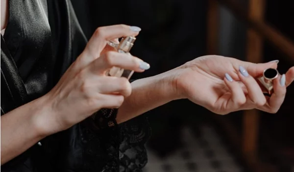 Απίστευτα αισθησιακό και φρέσκο αυτό το άρωμα κάνει ρεκόρ αναζητήσεων στο διαδίκτυο