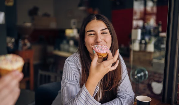 Τι είναι η δίαιτα 80/20 που σου επιτρέπει να καταναλώνεις τα αγαπημένα σου τρόφιμα;