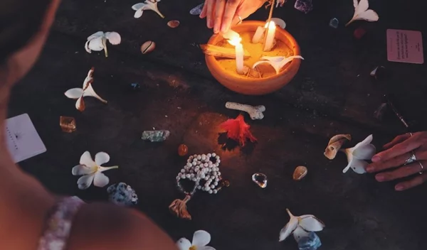 Κύκλος γυναικών | Οι spiritual συγκεντρώσεις γυναικών που προσφέρουν σύνδεση και ενδυνάμωση