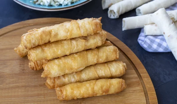 Γεμιστές φλογέρες με τυρί- Η συνταγή που εγκρίνουν οι Ελληνίδες γιαγιάδες