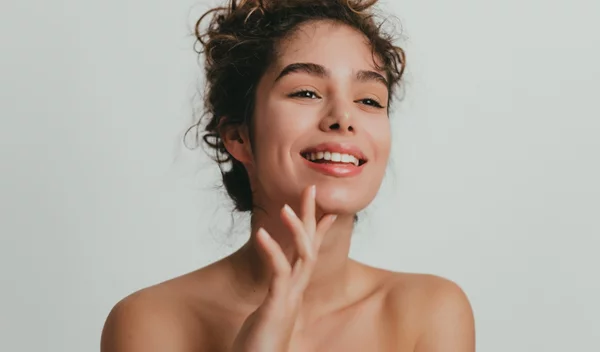 H τεχνική για να σταματήσει να ξεφλουδίζει η επιδερμίδα σου στο κρύο