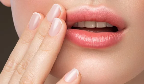 Τα καινοτόμα προϊόντα που σμιλεύουν μοναδικά τα χείλη και αναδεικνύουν την ομορφιά κάθε γυναίκας