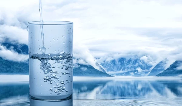 Μήπως μαζί με το νερό μας πίνουμε και… νιτρικά;