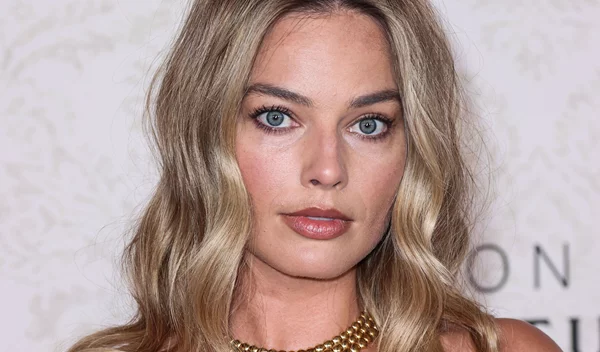 To εύκολο hair hack για ανάλαφρες μπούκλες - σαν κομμωτηρίου - στο σπίτι