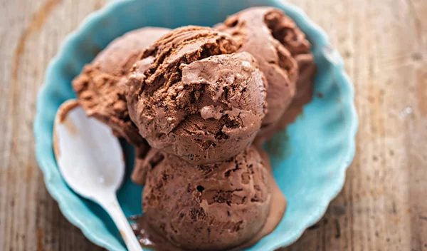 Πρωτεϊνικό παγωτό σοκολάτας - Λαχταριστό, με μόλις 3 υλικά