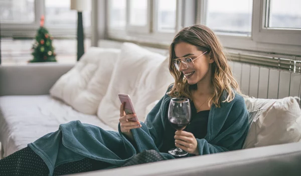 Κόκκινο, λευκό, αφρώδες: Ποιο κρασί έχει τις λιγότερες θερμίδες;