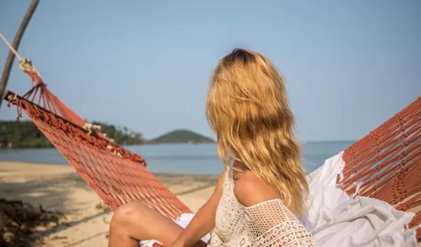 Χυμός λεμονιού: "Ανοίγει" πράγματι τα μαλλιά και πόσο ωφέλιμος είναι για την τρίχα;