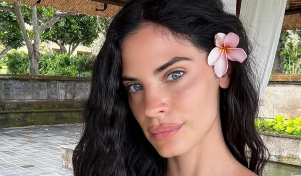 "Μου πήρε έναν χρόνο να νιώσω ξανά σεξουαλικό ον": Η Χριστίνα Μπόμπα για τη ζωή μετά τη μητρότητα