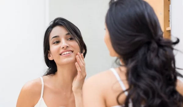 Skin Detox | 3 τρόποι να αποτοξινώσεις την επιδερμίδα σου μέσα στο ΣΚ