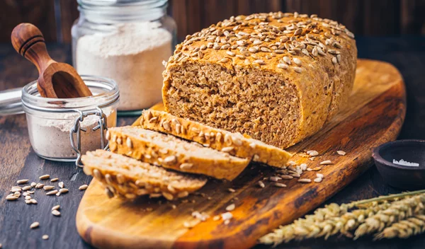 Συνταγή για ψωμί χωρίς γλουτένη - Πλούσιο σε σπόρους που προσφέρουν θρεπτικά συστατικά