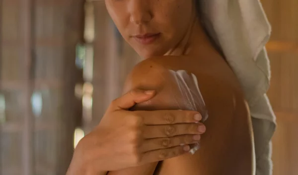 Πώς να εφαρμόσεις σωστά τα θαυματουργά self - tanning προϊόντα