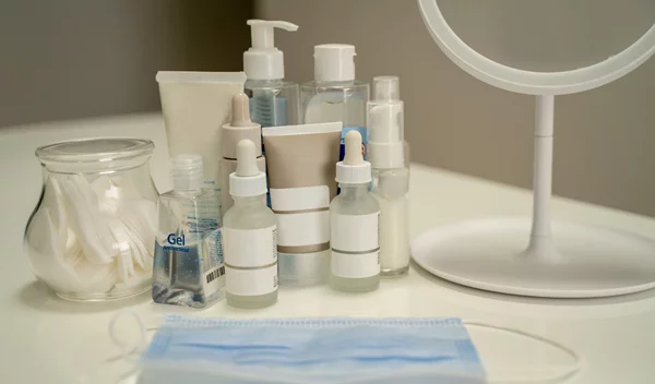 Άργιλος, ενεργός άνθρακας κ.ά: Τα πιο "επικίνδυνα" ενεργά συστατικά στο skincare