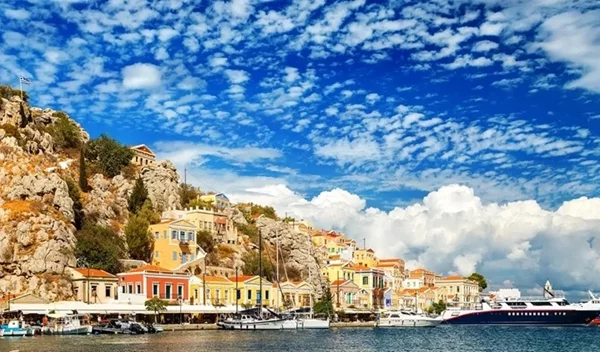 Τετραήμερο Πρωτομαγιάς: 5 κοντινοί και οικονομικοί προορισμοί για να "πιάσεις" τον Μάη