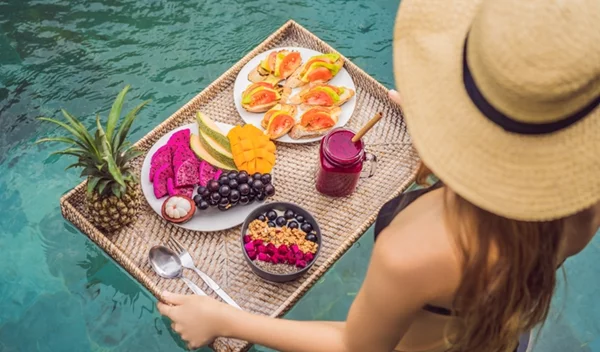 5 καλοκαιρινές τροφές για να είσαι πάντα ενυδατωμένη