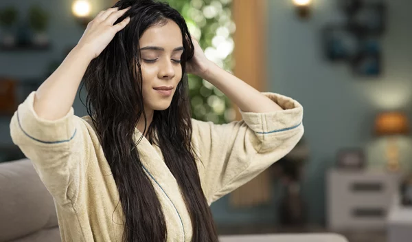 Ο πιο αποτελεσματικός και οικονομικός τρόπος για να μακρύνεις τα μαλλιά σου