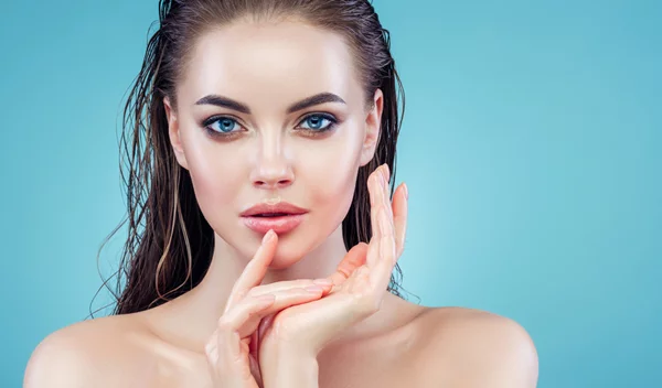 Το μόνο χτένισμα που αξίζει να αντιγράψεις από τα SS21 shows φέτος το καλοκαίρι