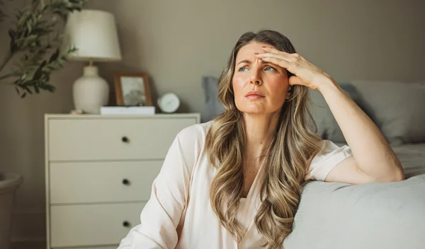 Εμμηνόπαυση: Πόσο διαρκεί + πώς θα καταλάβεις σε ποιο στάδιο βρίσκεσαι;