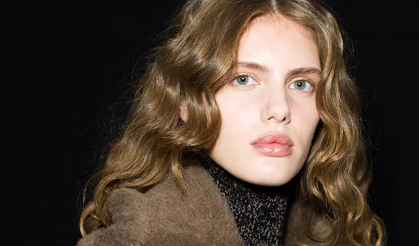 Botox in a bottle: Το skincare συστατικό που τείνει να αντικαταστήσει τις ενέσιμες θεραπείες