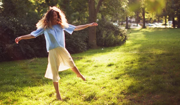 Αυτοί είναι οι 5 πυλώνες της ευτυχίας, σύμφωνα με το Harvard