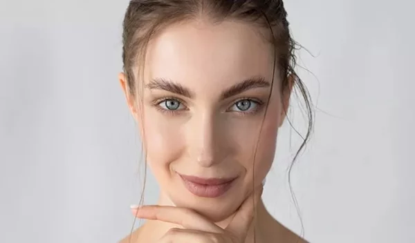 5 κρέμες που χαρίζουν αποτέλεσμα μεσοθεραπείας στο πρόσωπο