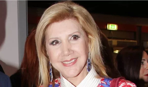 Λίτσα Πατέρα: Η θεραπεία που κάνει την επιδερμίδα της να δείχνει 20 χρόνια νεότερη