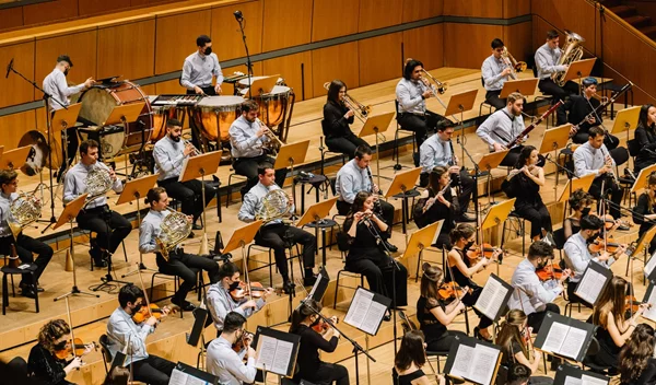 Η Ελληνική Συμφωνική Ορχήστρα Νέων εγκαινιάζει τον φετινό κύκλο συναυλιών της στο Μέγαρο Μουσικής Αθηνών