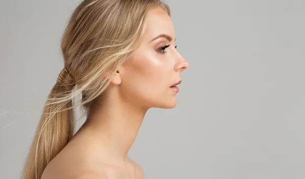 Θα απαγορευτεί η ρετινόλη σε κρέμες και ορούς τα επόμενα χρόνια;