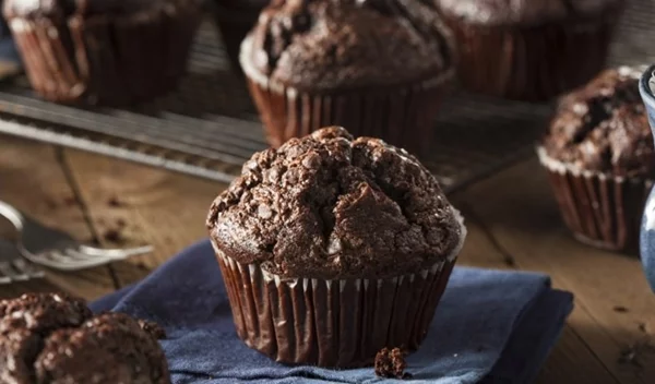 Φανταστική συνταγή για νηστίσιμα σοκολατένια μάφιν - Χωρίς αυγά και χωρίς γάλα