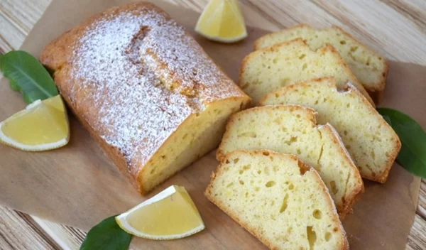 Νηστίσιμο κέικ λεμονιού με γλάσο ζάχαρης, χωρίς μίξερ - Αφράτο και πεντανόστιμο