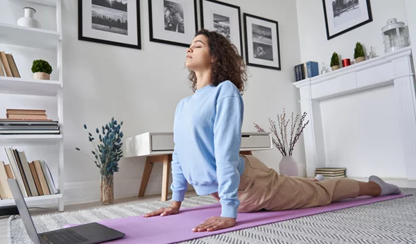 5 κινήσεις για να απελευθερώσεις την ένταση και το στρες από το σώμα σου