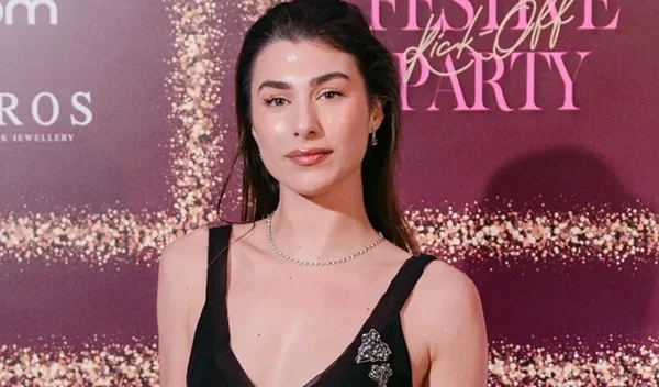 Η πανεύκολη συμβουλή ομορφιάς της Χρύσας Μιχαλοπούλου που θα αλλάξει την όψη της επιδερμίδας σου