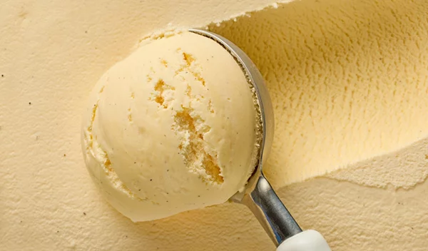 Πανεύκολο παγωτό με μόνο 3 υλικά - Είναι φανταστικό και δεν χρειάζεται παγωτομηχανή