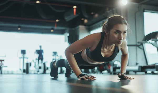 Οι 4 viral ασκήσεις που ο γυμναστής δε θα έκανε ποτέ - εξηγεί τους λόγους!