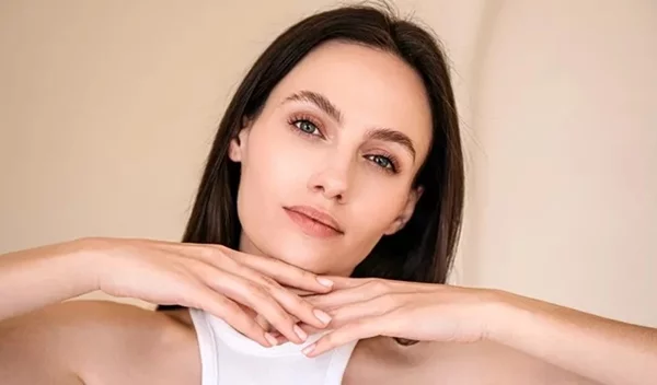 5 κρέμες ματιών που κάνουν θαύματα για τις βαθιές ρυτίδες