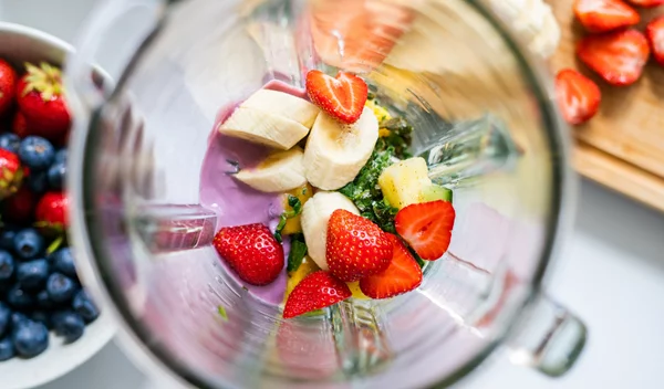 6 τροφές που ΔΕΝ πρέπει να βάζεις στο μπλέντερ σου