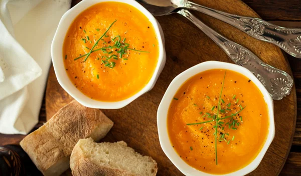 Συνταγή για σούπα βελουτέ καρότου, όλο άρωμα και γεύση