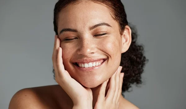 Αυτή η κρέμα προσώπου αυξάνει την παραγωγή καλλαγόνου έως και 45% μέσα σε 7 ημέρες