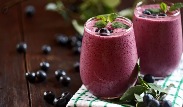 Ελαφριά γεύματα στο ποτήρι: Xορταστικά smoothies χωρίς τύψεις