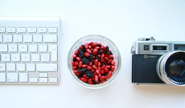 5 light και θρεπτικά σνακ ιδανικά για το γραφείο