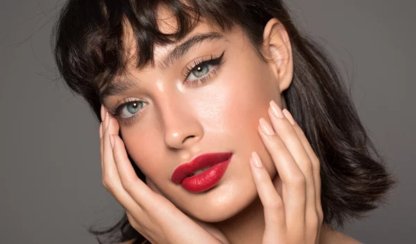 Όλα τα SOS tips για να κάνεις το μακιγιάζ σου να δείχνει πολυτελές και φίνο