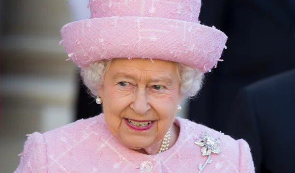 Γιατί νιώθουμε θλίψη και πένθος για τον θάνατο της βασίλισσας Ελισάβετ;