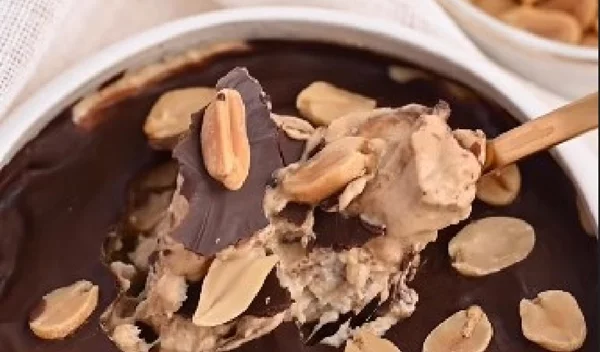 Πρωτεϊνική κρέμα Snickers: Ένα σούπερ υγιεινό και γευστικά φανταστικό σνακ