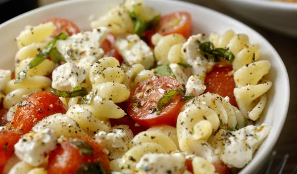 Τρώγεται το ξαναζεσταμένο φαγητό; Τα 3 φαγητά που είναι καλύτερο να τα απολαύσεις την επόμενη μέρα