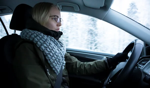 5 tips για οδήγηση με ασφάλεια σε πάγο και χιόνια