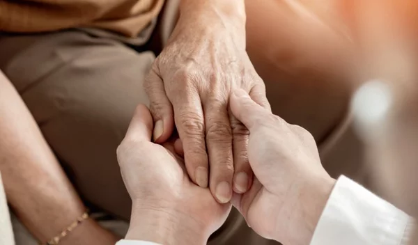 Παγκόσμια Ημέρα Πάρκινσον: Μη χάσεις τη Διαδικτυακή Ημερίδα "Μη Μένεις OFF - Δήλωσε ΠαρON"